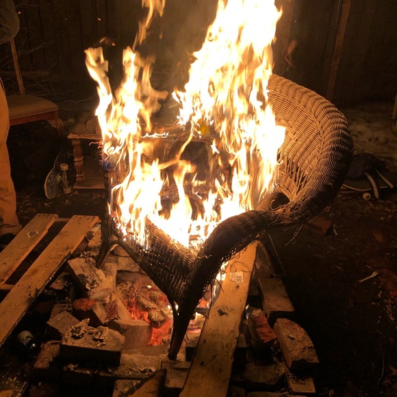 Meet your Posher, Nicole - Picture 1 of 1